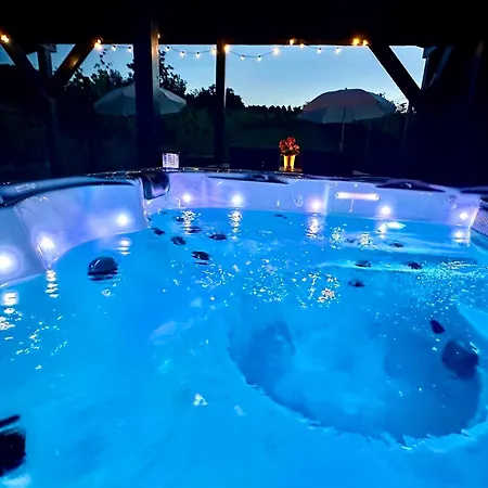 Szent Orban Panzio - Kutyabarat Gasthuis