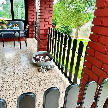 Szent Orban Panzio - Kutyabarat Guest house *